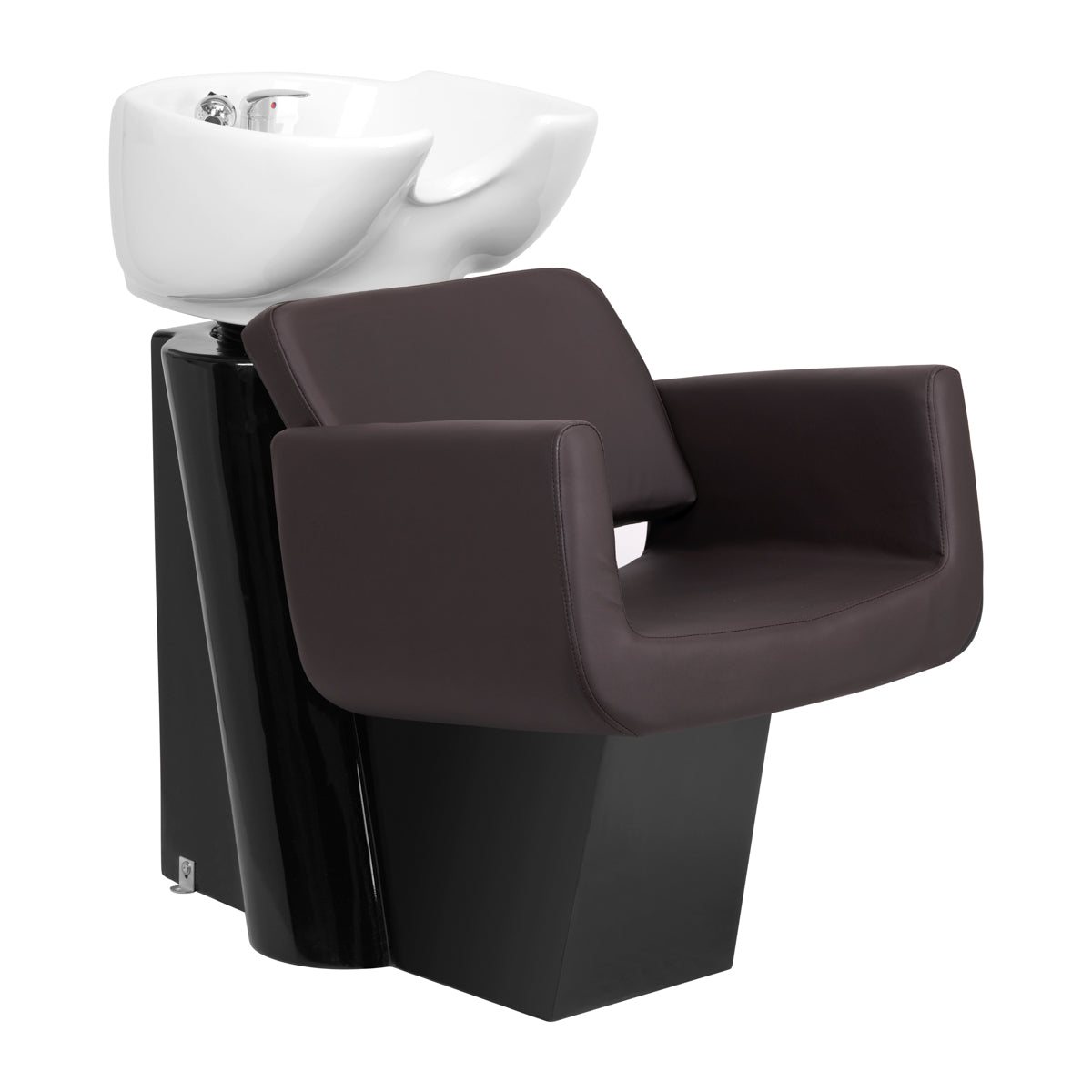 MYC Helsinki Friseur Waschplatz Braun