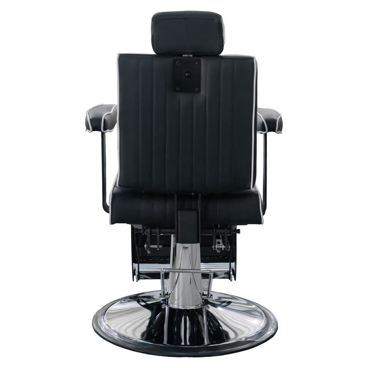 MYC Caden Barberstuhl im Salon